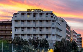 Hotel City